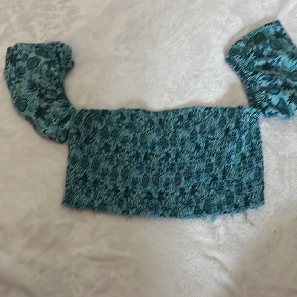 Size small two piece brand BOG collective - Picture 2 of 7